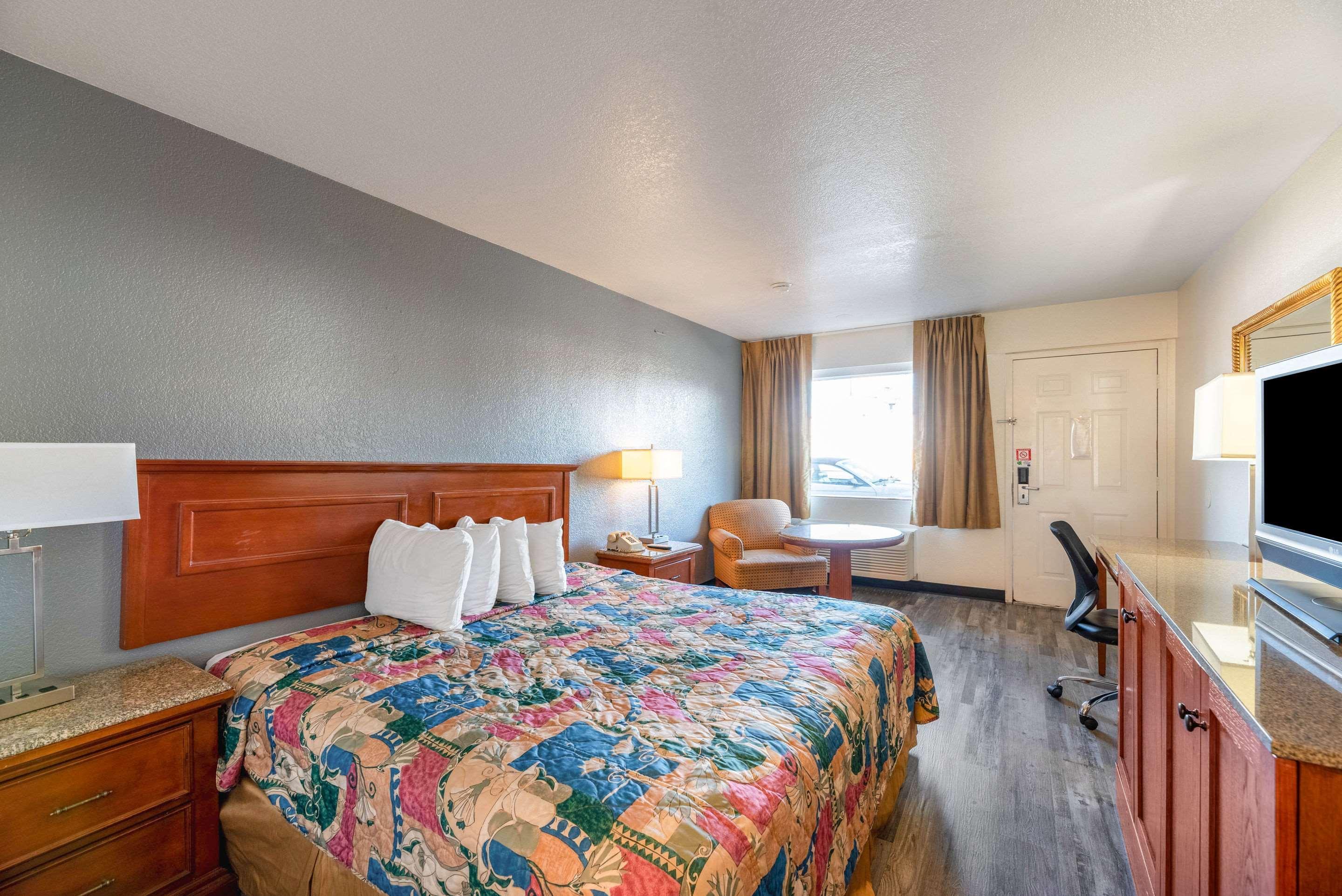 Econo Lodge Phoenix North I-17 Eksteriør billede