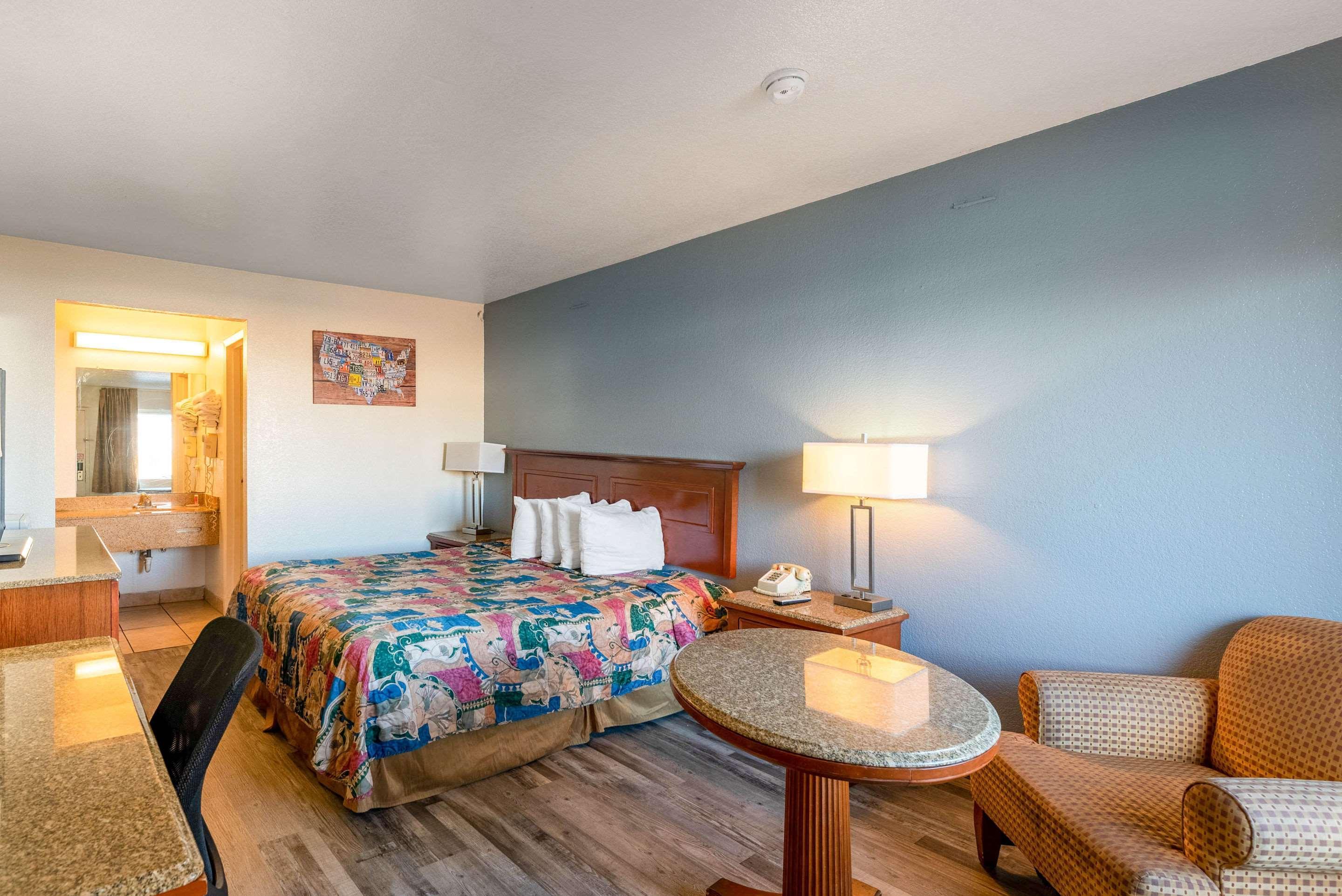 Econo Lodge Phoenix North I-17 Eksteriør billede