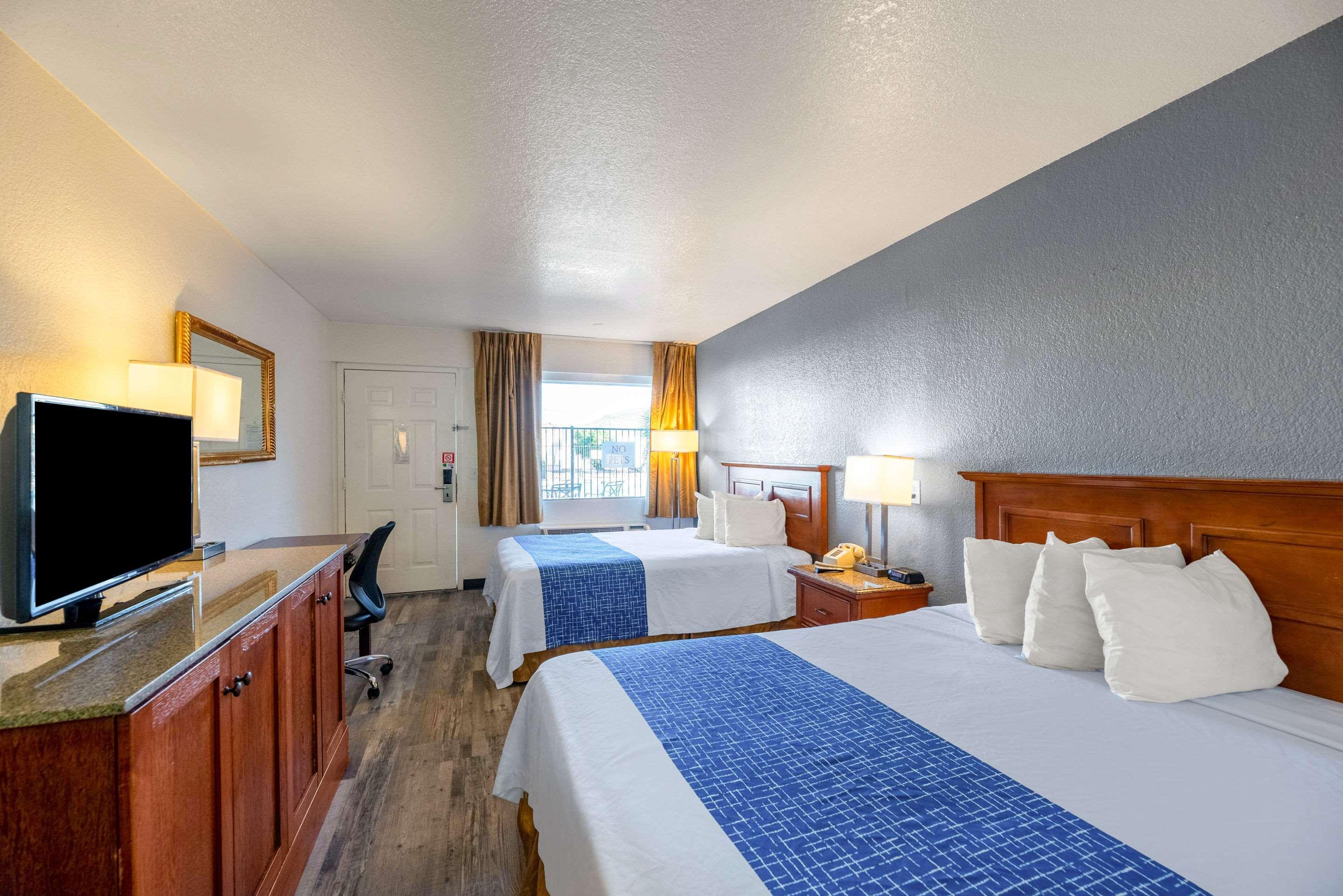Econo Lodge Phoenix North I-17 Eksteriør billede